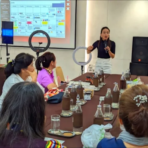 CLASS WORKSHOP | Amphawa Samutsongkram ถ่ายทอดสด LIVE Streaming โอกาสทองของนักการตลาดสายไลฟ์ยุคใหม่