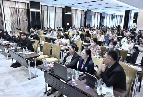 บรรยายความรู้การตลาด_เภสัชกร_ผู้ประกอบการเวชสำอางค์_อาจารย์ฝน_martech