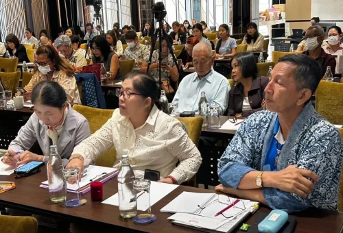 ผู้ประกอบการ_ร่วมฟังวิทยากร_อาจารย์ฝน_martech