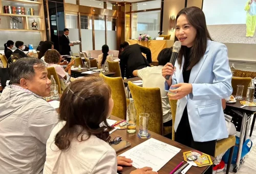 อาจารย์ฝน_วิทยากร_ผู้ประกอบการ_martech