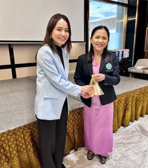 เภสัชกร_ผู้ประกอบการเวชสำอางค์_อาจารย์ฝนวิทยากรสอนการตลาด_martech